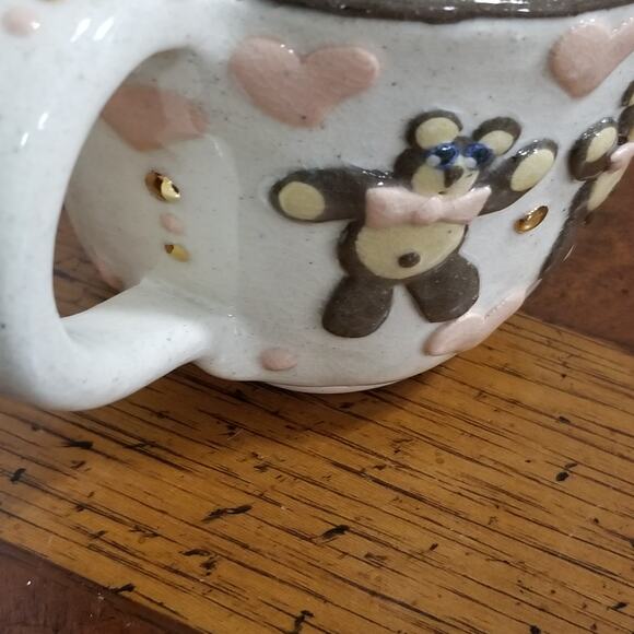 Signed coffee mug pottery/clay teddy bears and hearts Signed - Picture 7 of 16